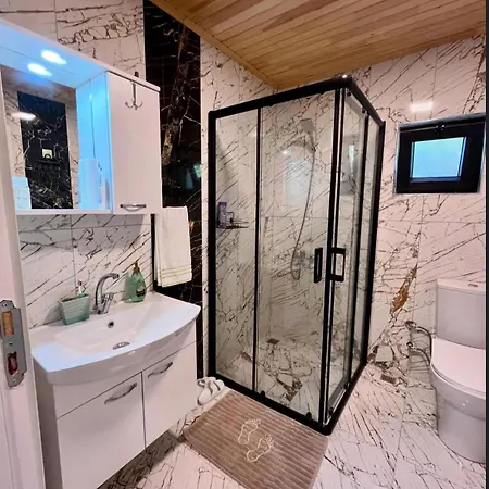 Charming Wooden House With Access To A Large Garden Tatil Evi *